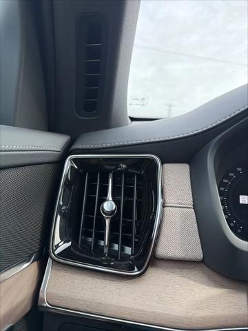 2026 Volvo XC90 Core, B6 AWD Gas (mild hybrid), Gasoline, Bright, 7 Seats