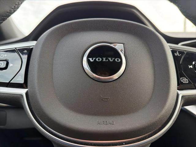2026 Volvo XC90 Core, B6 AWD Gas (mild hybrid), Gasoline, Bright, 7 Seats