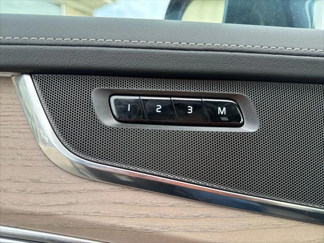 2026 Volvo XC90 Core, B6 AWD Gas (mild hybrid), Gasoline, Bright, 7 Seats