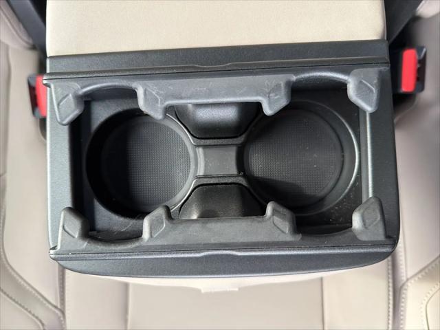 2026 Volvo XC90 Core, B6 AWD Gas (mild hybrid), Gasoline, Bright, 7 Seats