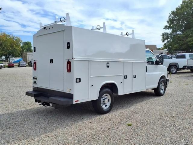 2025 Chevrolet Express Cutaway Work Van