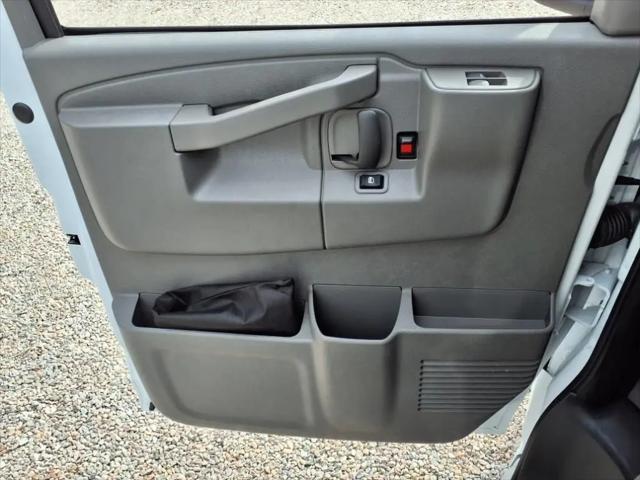 2025 Chevrolet Express Cutaway Work Van