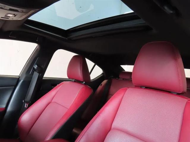 2023 Lexus IS 300 300