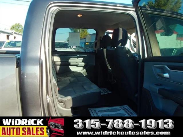 2020 Ram 1500 Big Horn Crew Cab 4x4 5'7" Box
