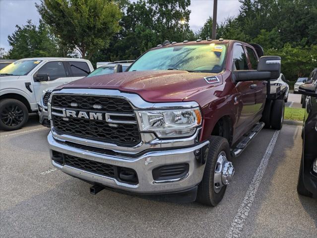 2023 RAM 3500 Tradesman Crew Cab 4x4 8 Box