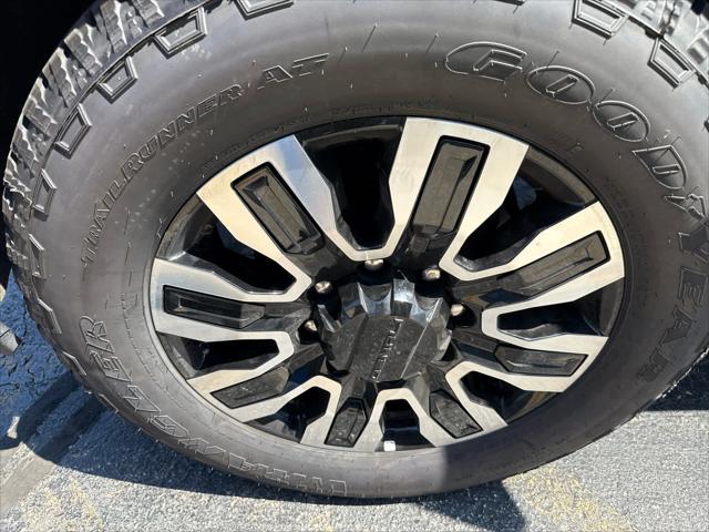 2023 GMC Sierra 2500HD 4WD Crew Cab Standard Bed Denali