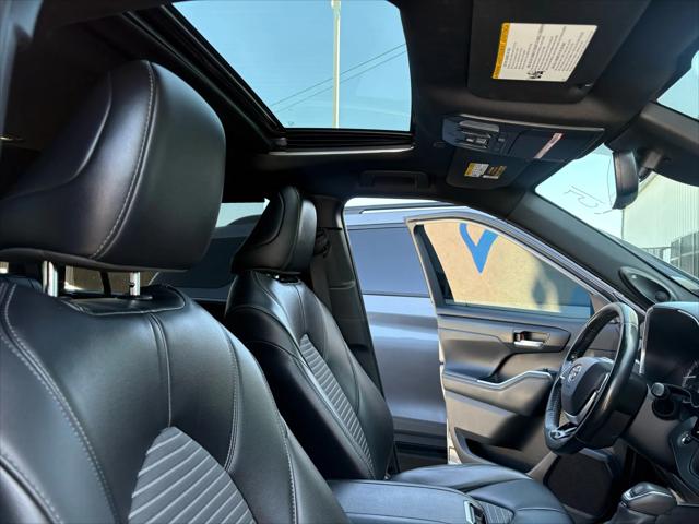 2022 Toyota Highlander XSE