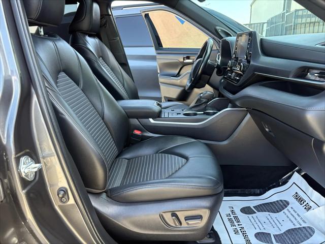2022 Toyota Highlander XSE