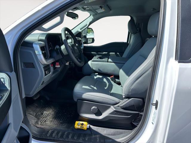 2025 Ford F-550 XL