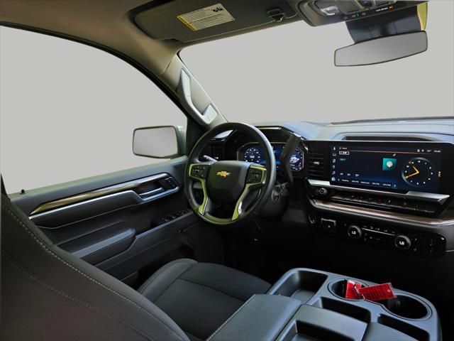 2023 Chevrolet Silverado 1500 4WD Crew Cab Standard Bed LT
