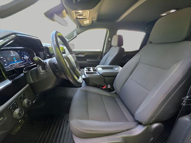 2023 Chevrolet Silverado 1500 4WD Crew Cab Standard Bed LT