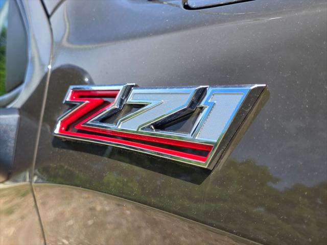 2023 Chevrolet Silverado 1500 4WD Crew Cab Standard Bed LT