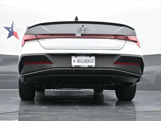 2025 Hyundai Elantra Hybrid SEL Sport