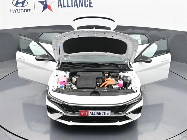 2025 Hyundai Elantra Hybrid SEL Sport