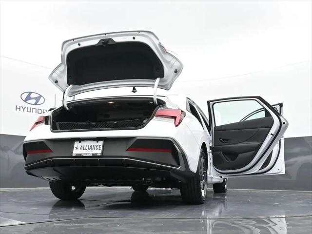 2025 Hyundai Elantra Hybrid SEL Sport