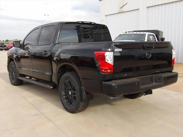 2018 Nissan TITAN SV