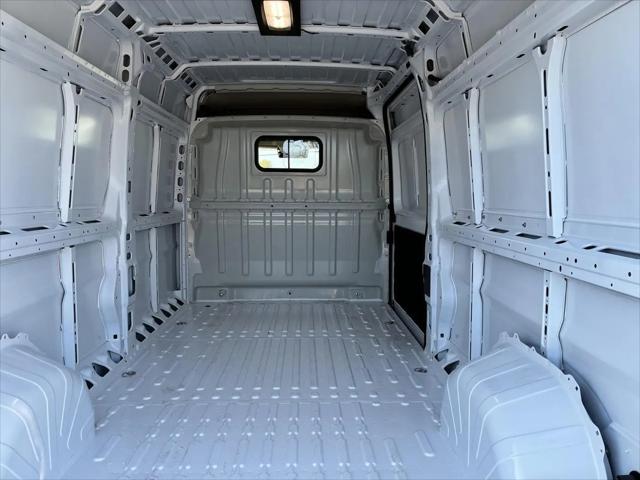 2025 Ram ProMaster 2500 Cargo Van Tradesman High Roof 159" WB w/Pass Seat