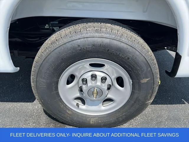 2025 Chevrolet Express Cargo Van RWD 3500 Extended Wheelbase WT