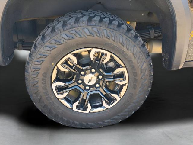 2023 Chevrolet Silverado 1500 4WD Crew Cab Short Bed ZR2 2023 Chevrolet Silverado 1500 4WD Crew Cab Short Bed ZR2