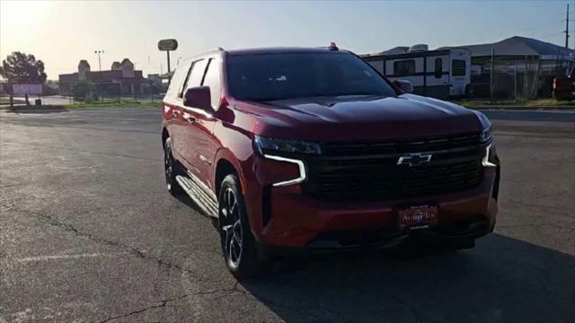 2023 Chevrolet Suburban 4WD RST