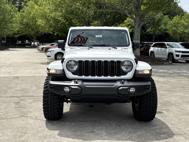 2025 Jeep Gladiator GLADIATOR NIGHTHAWK 4X4 2025 Jeep Gladiator GLADIATOR NIGHTHAWK 4X4