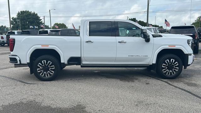 2024 GMC Sierra 2500HD 4WD Crew Cab Standard Bed Denali Ultimate 2024 GMC Sierra 2500HD 4WD Crew Cab Standard Bed Denali Ultimate