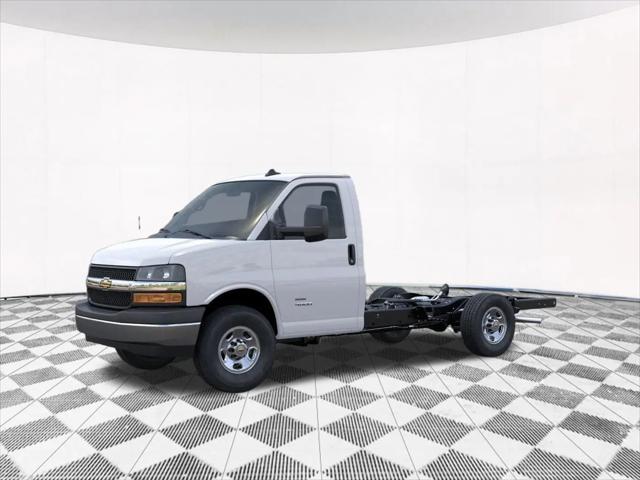 2025 Chevrolet Express Cutaway Work Van