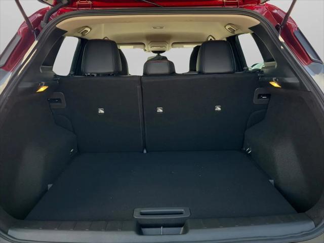 2025 Nissan Kicks SR FWD