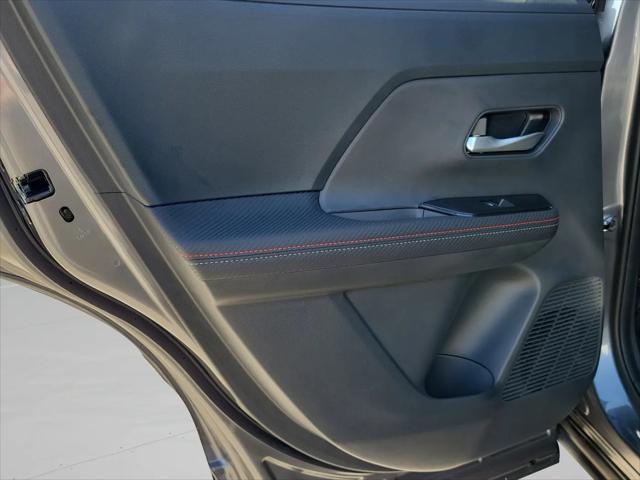 2025 Nissan Kicks SR FWD