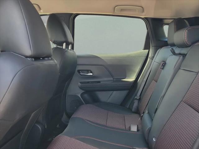2025 Nissan Kicks SR FWD