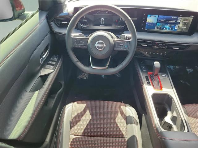 2025 Nissan Kicks SR FWD