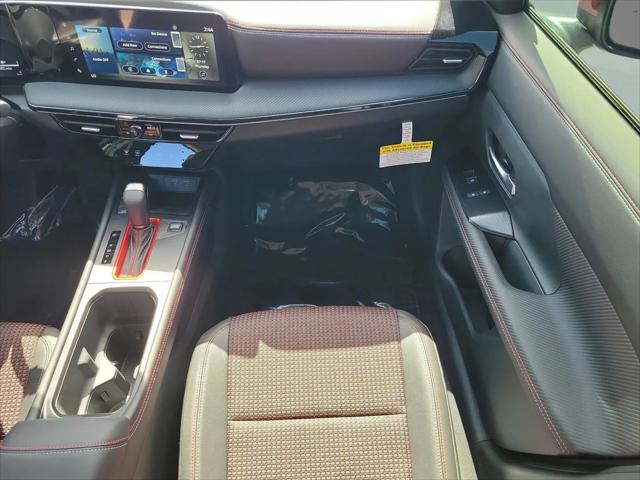 2025 Nissan Kicks SR FWD