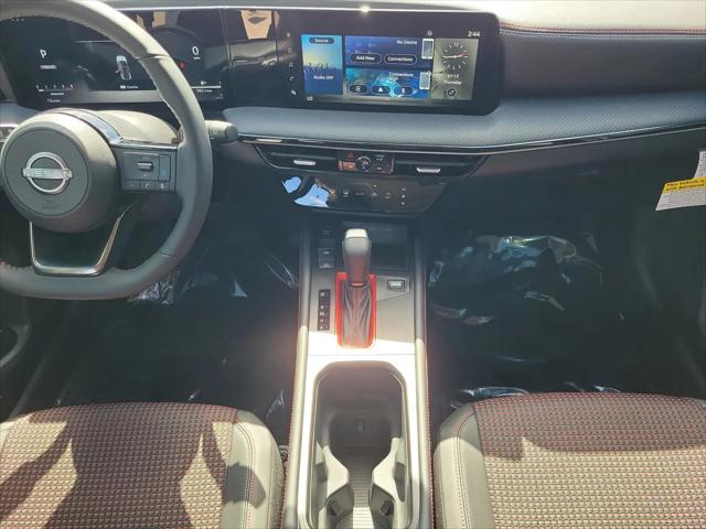 2025 Nissan Kicks SR FWD