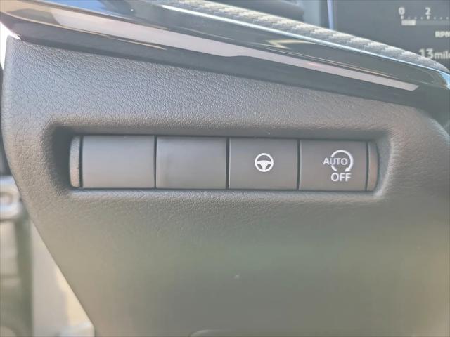 2025 Nissan Kicks SR FWD