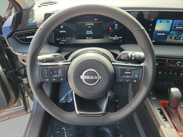 2025 Nissan Kicks SR FWD
