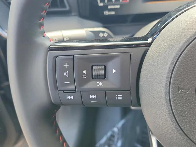2025 Nissan Kicks SR FWD