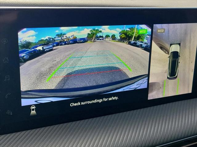 2025 Nissan Kicks SR FWD