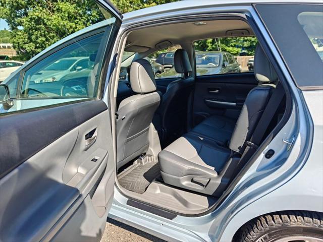 2013 Toyota Prius v Five