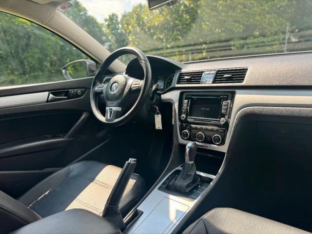 2012 Volkswagen Passat 2.5L SE