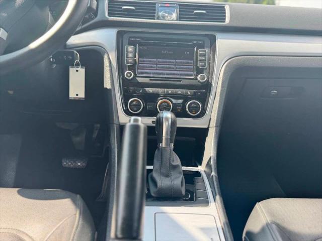 2012 Volkswagen Passat 2.5L SE