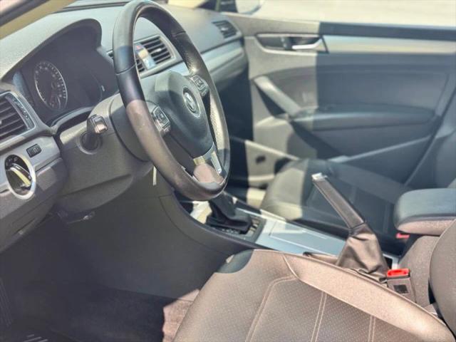 2012 Volkswagen Passat 2.5L SE