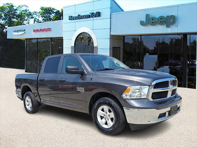 2022 RAM 1500 Classic SLT Crew Cab 4x4 57 Box