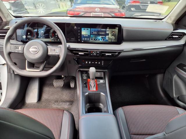 2025 Nissan Kicks SR FWD