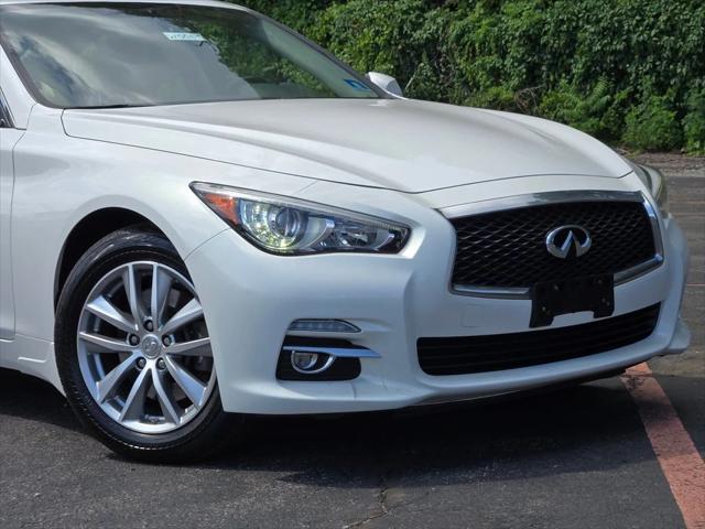 2015 INFINITI Q50 Premium