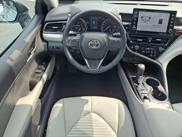 2024 Toyota Camry Hybrid SE