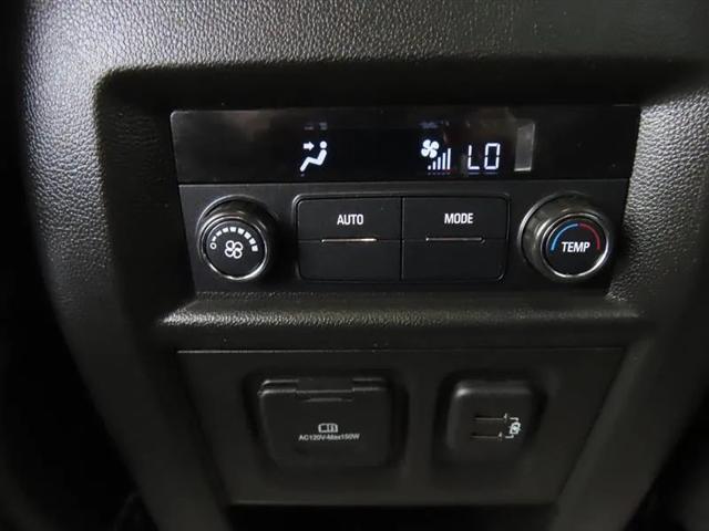 2022 Chevrolet Traverse AWD LT Leather