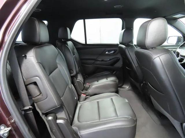 2022 Chevrolet Traverse AWD LT Leather