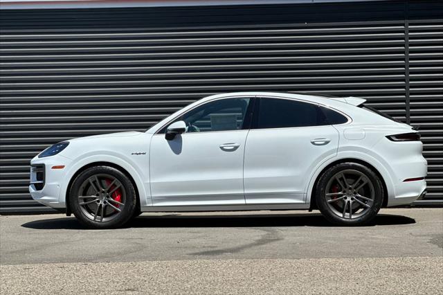 2025 Porsche Cayenne E-Hybrid Turbo