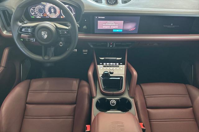 2025 Porsche Cayenne E-Hybrid Turbo