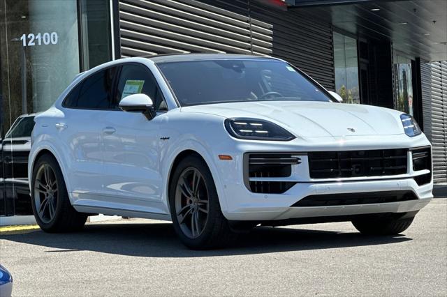 2025 Porsche Cayenne E-Hybrid Turbo